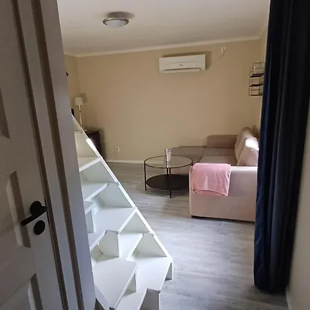 Apartment Tween House With Terasse